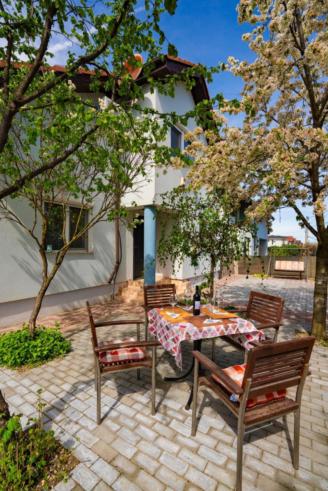 Pitstop Apartments Dumbravita  Екстериор снимка